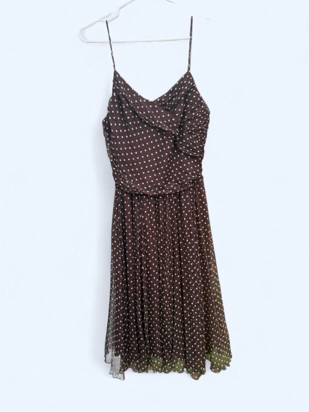 Vintage 100% silk brown + cream polka dot dress 🧸